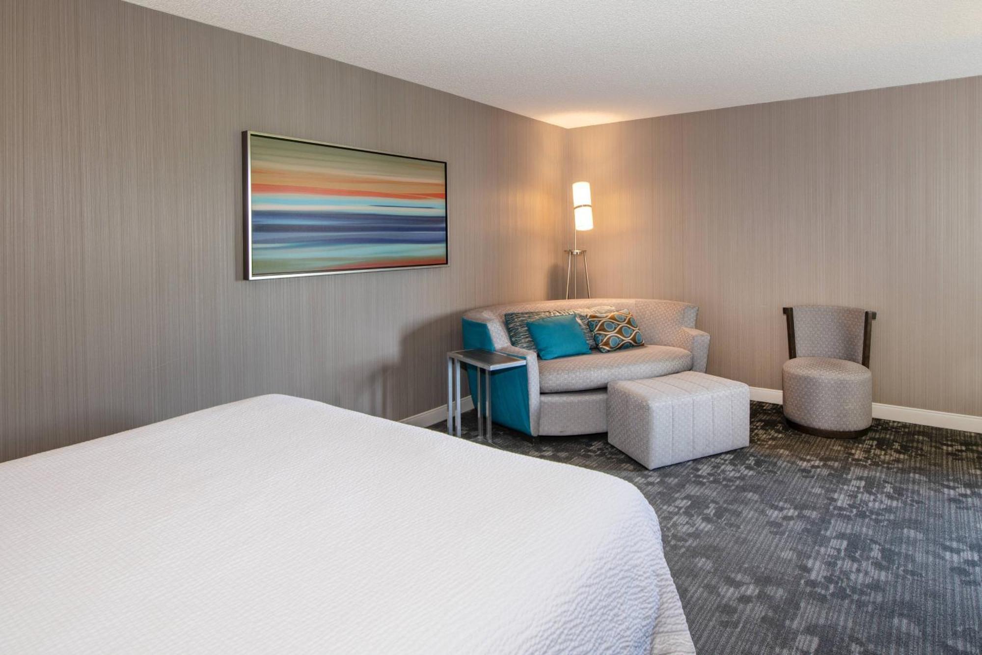 Готель Courtyard By Marriott Oakland Airport Екстер'єр фото